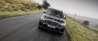 BMW X7 xDrive30d M Sport UK-spec      UltraWide 21:9