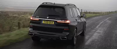 BMW X7 xDrive30d M Sport UK-spec      UltraWide 21:9