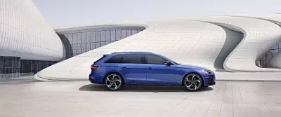 Audi A4 Avant quattro S line competition plus      UltraWide 21:9