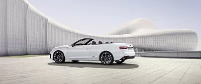 Audi A5 Cabriolet quattro S line competition plus      UltraWide 21:9