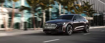 Audi Q8 Sportback 55 e-tron quattro      UltraWide 21:9