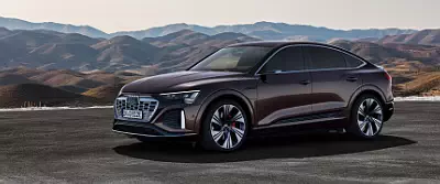 Audi Q8 Sportback 55 e-tron quattro      UltraWide 21:9