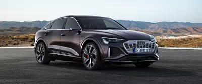 Audi Q8 Sportback 55 e-tron quattro      UltraWide 21:9