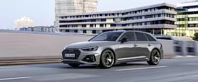 Audi RS4 Avant competition plus      UltraWide 21:9