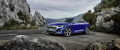 Audi SQ8 Sportback e-tron quattro      UltraWide 21:9