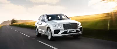 Bentley Bentayga Hybrid First Edition (Ghost White) UK-spec      UltraWide 21:9