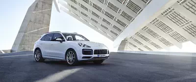 Porsche Cayenne E-Hybrid Sport Design Package      UltraWide 21:9