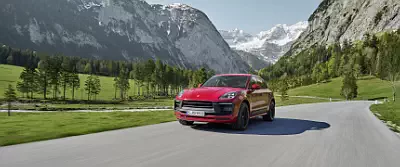 Porsche Macan GTS      UltraWide 21:9